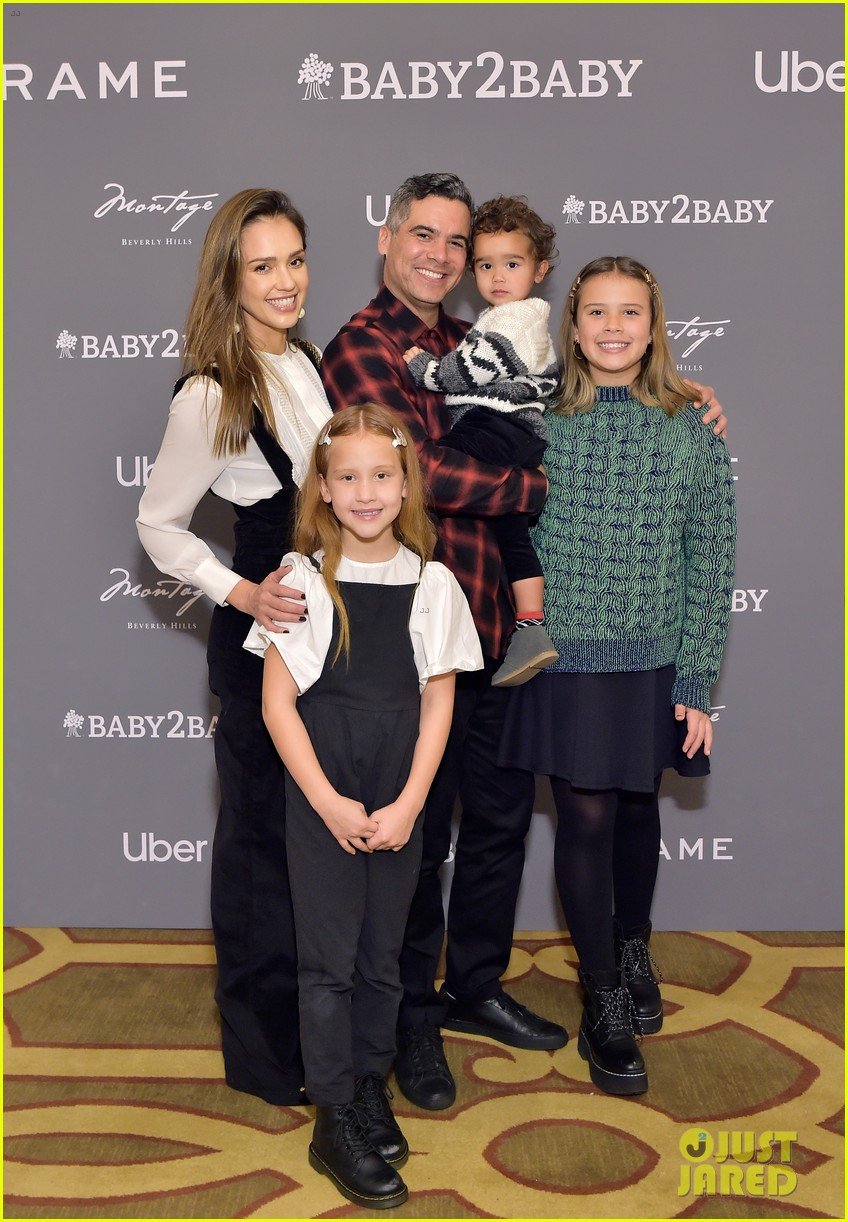 jessica alba husband cash warren celebrate baby2baby holiday party with their kids 05