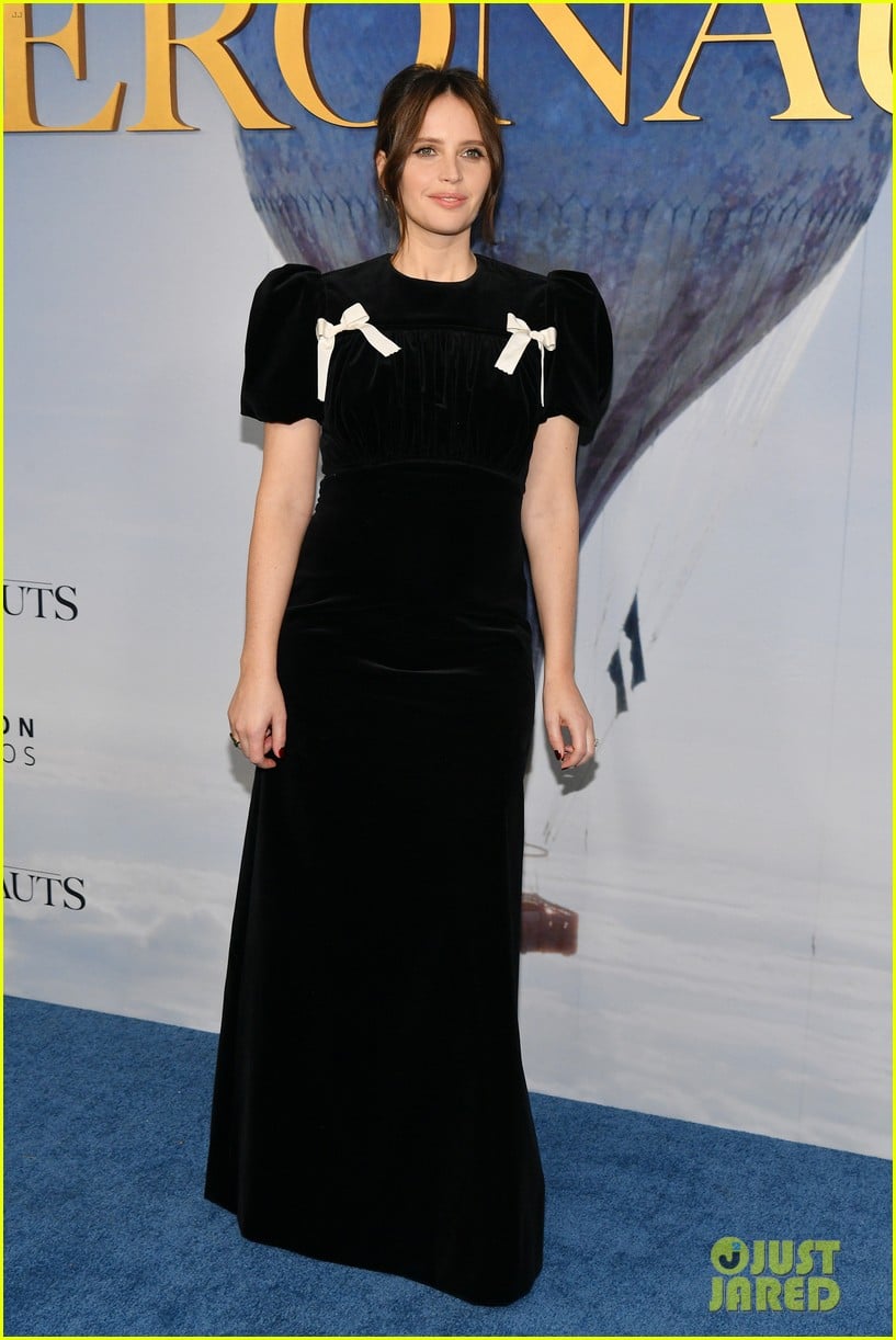 Felicity Jones Expecting Her First Child With Husband Charles Guard(02)