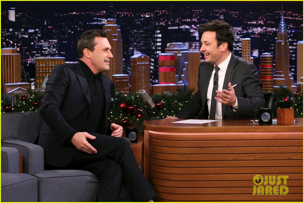jon hamm keri russell try not to laugh during mad lib theater with jimmy fallon 024401872