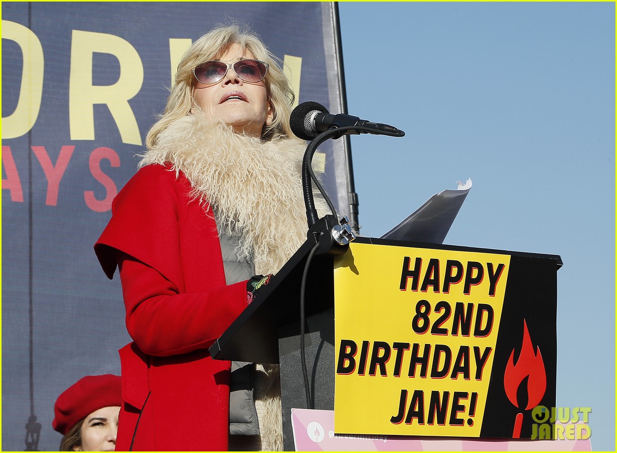 jane fonda arrested eve of bday fire drill friday protest 05