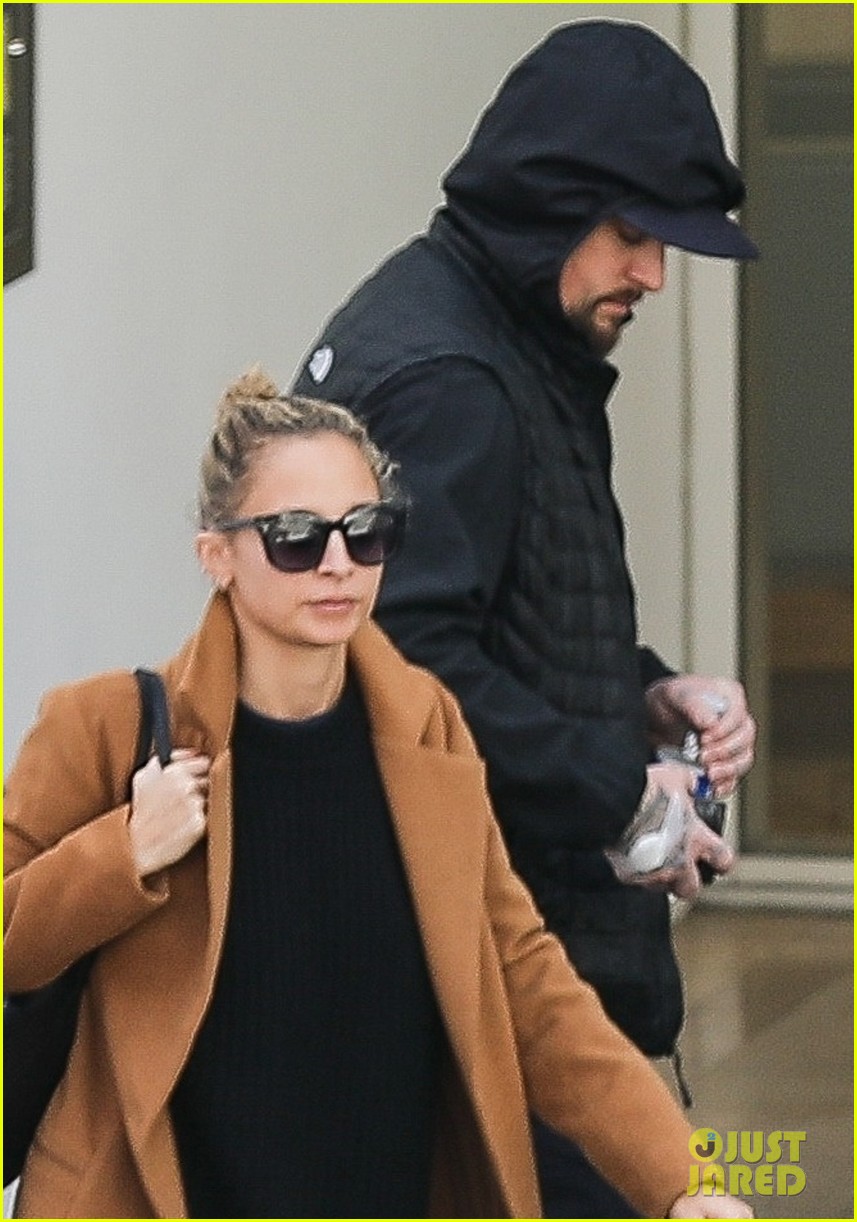 nicole richie joel madden couple up for outing in la 064396747