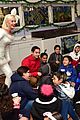 katy perry delivers holiday surprise to boys girls clubs of bell gardens 13