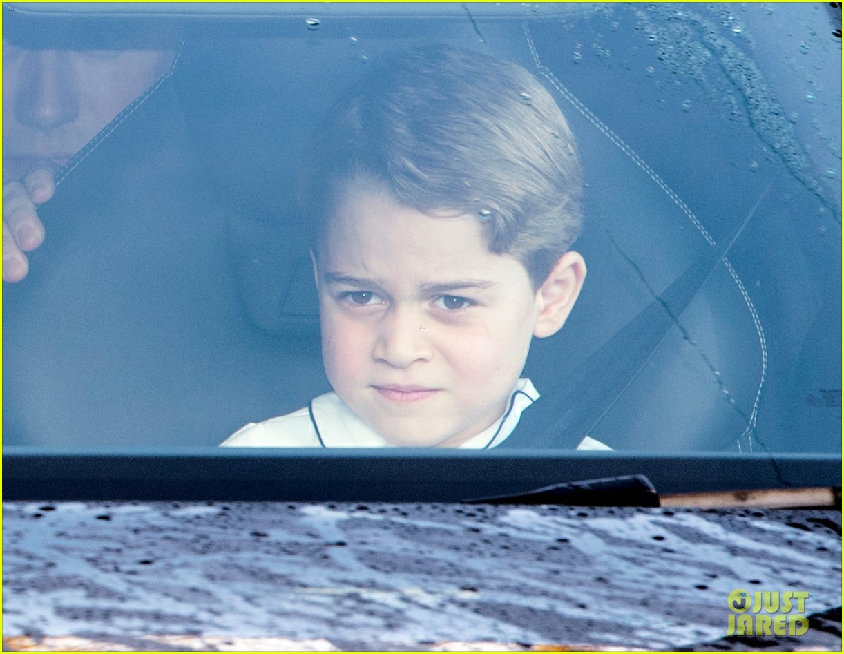 Prince Louis, Princess Charlotte, & Prince Join Duchess Kate