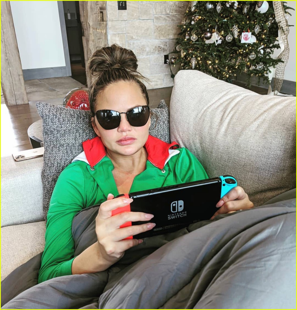 John Legend & Chrissy Teigen's Kids Got a Christmas Surprise from Real(01)