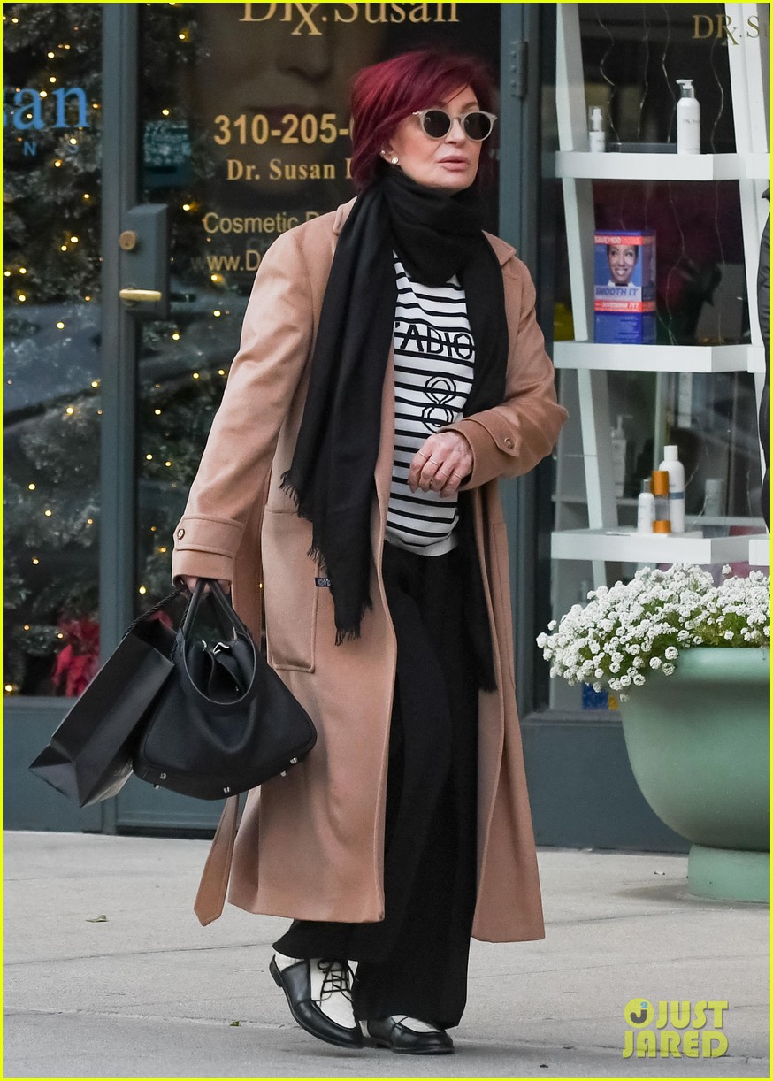 aimee osbourne makes extremely rare outing with mom sharon 044412950