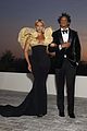 beyonce jay z strike a pose ahead of golden globes 2020 appearance 01