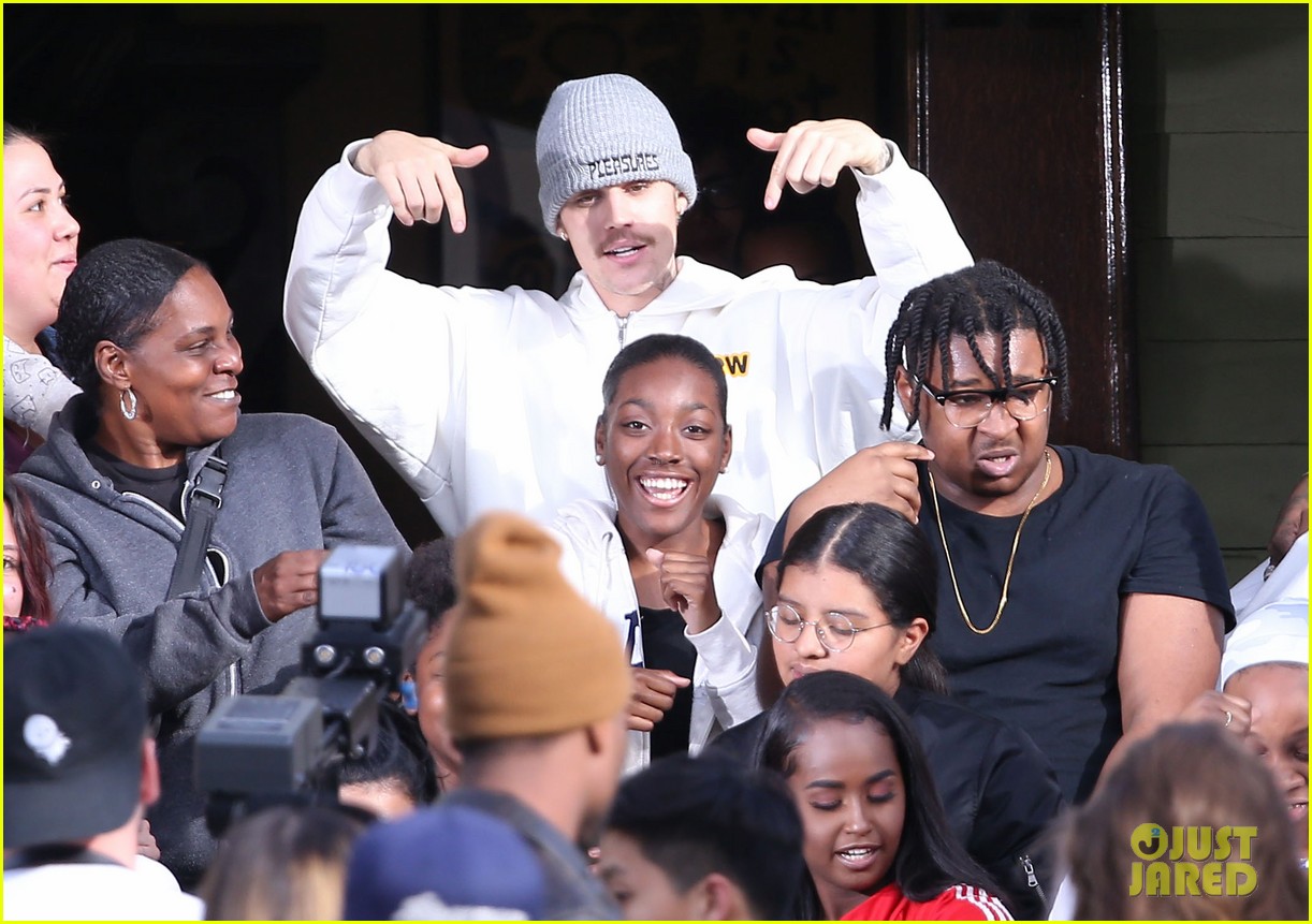 justin bieber films new music video at daycare in la 16