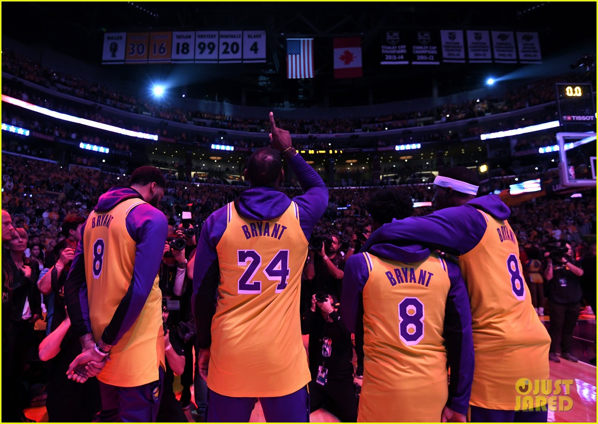 Photo first lakers game since kobe bryant death 60 Photo 4427350(02)