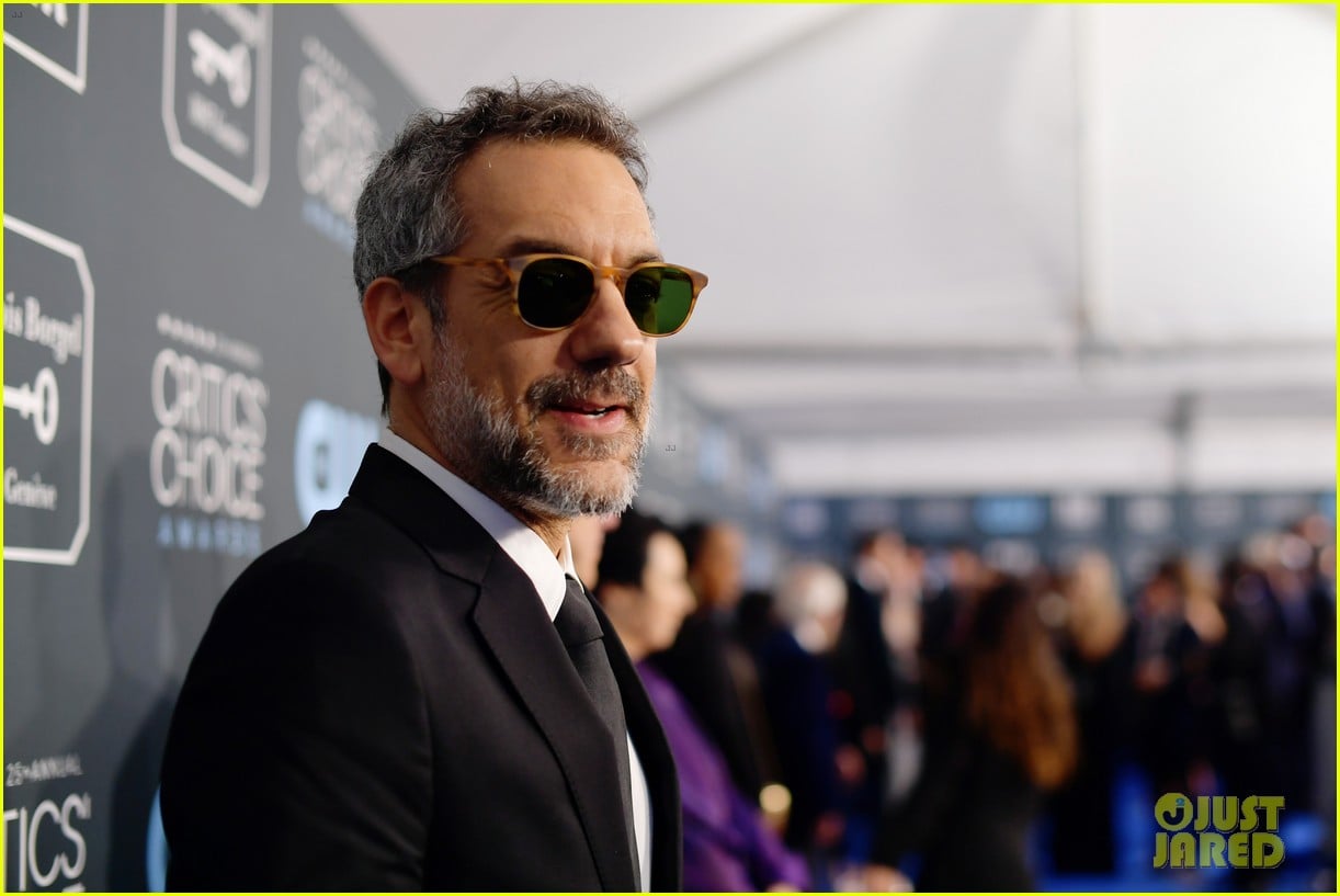 Joaquin Phoenix Wins Best Actor at Critics' Choice Awards 2020 Photo