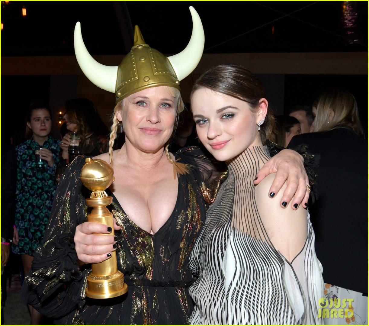 joey king reveals how patricia arquette gave her that bruise 044411820