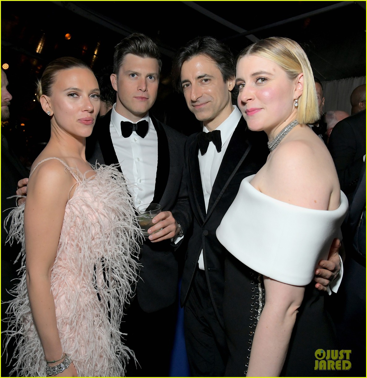 scarlett johansson switches it up at netflixs golden globes after party with colin jost 034411511