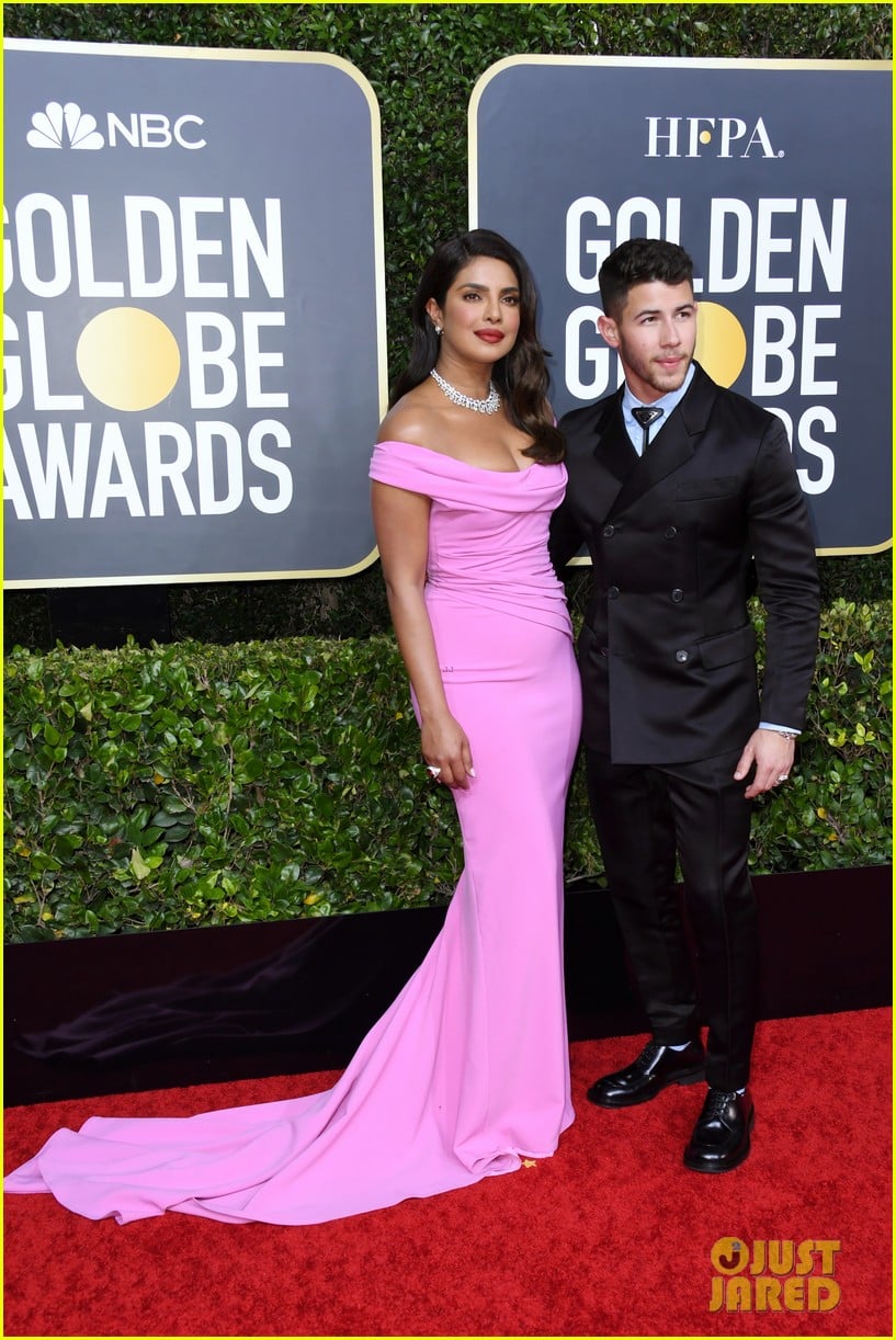 Priyanka Chopra & Nick Jonas Make A Stunning Couple at Golden Globes