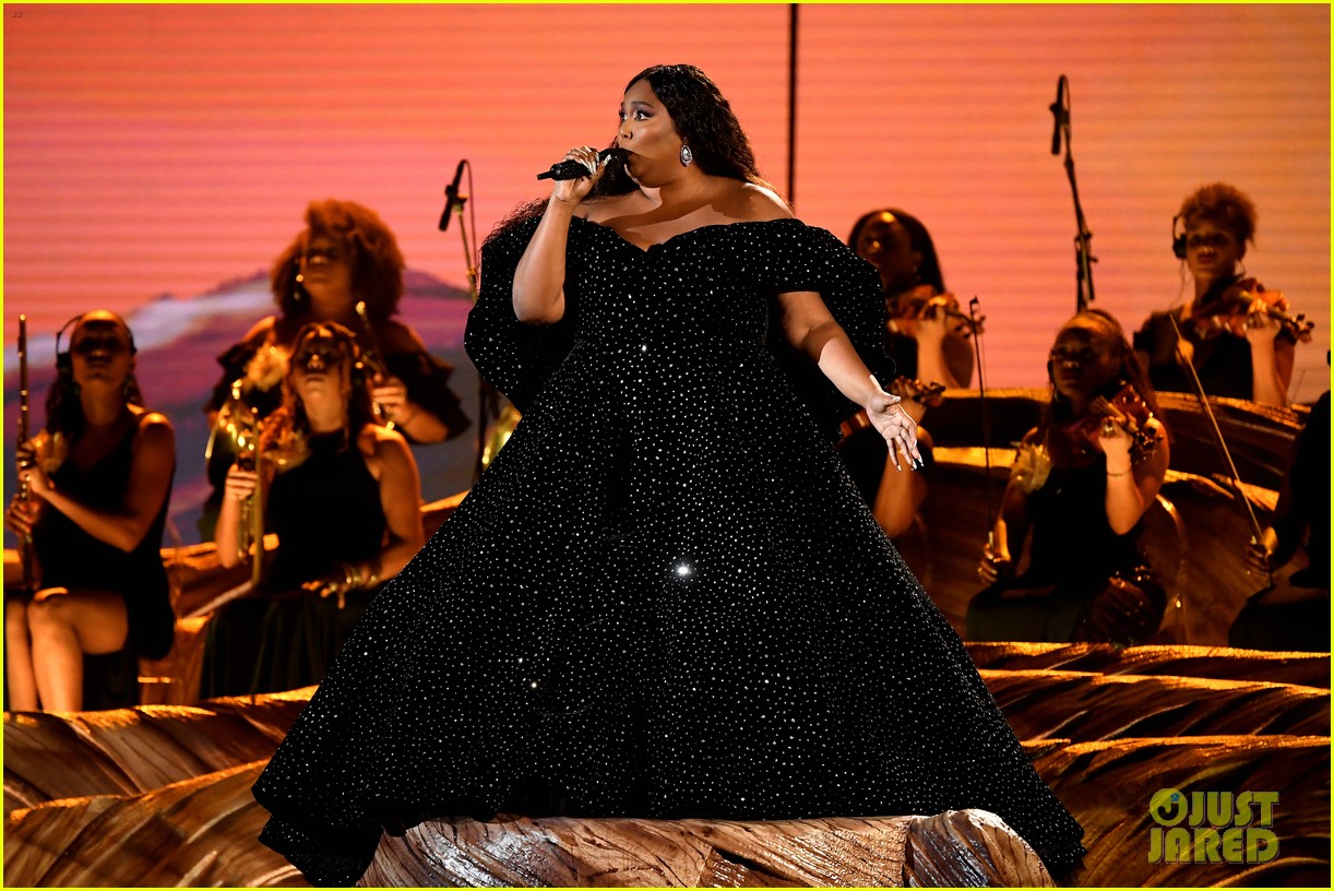 Lizzo Opens Grammys 2020 with Performance of 'Cuz I Love You' & 'Truth