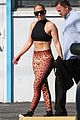 jennifer lopez abs for days at gym 01
