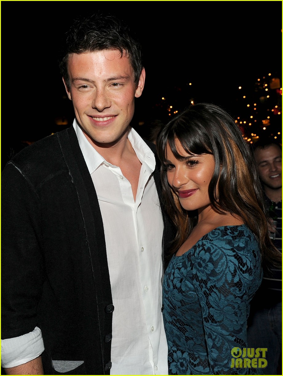 lea michele pays tribute to cory monteith 12