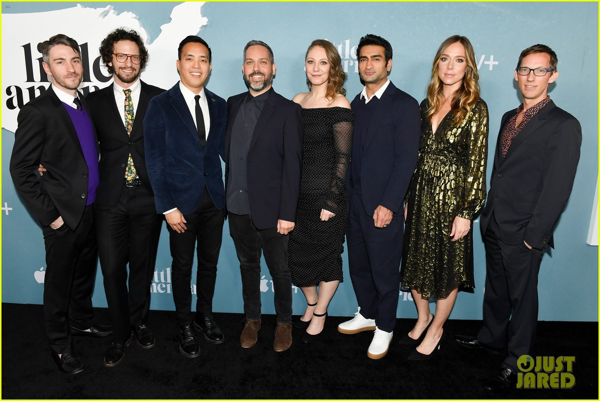 kumail nanjiani gets support from his silicon valley co stars at little america premiere 05