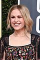 anna paquin floral look golden globes 2020 stephen moyer 08
