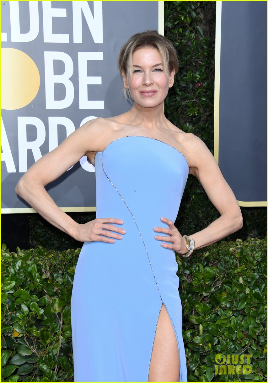 Renee Zellweger Shows Off Some Leg at Golden Globes 2020 Photo 4410247