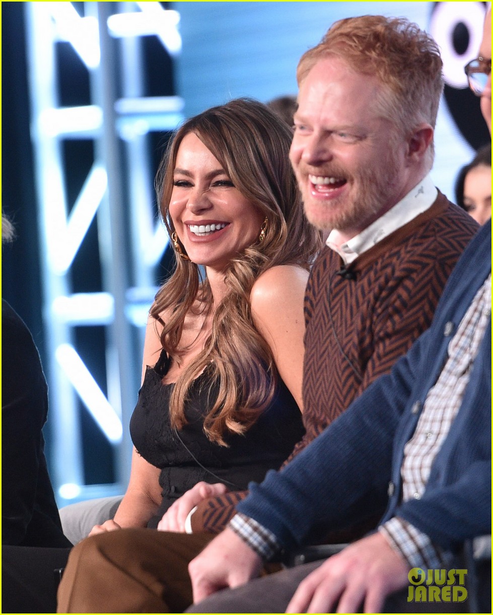 sofia vergara modern family cast confirm april end with goodbye series finale 24