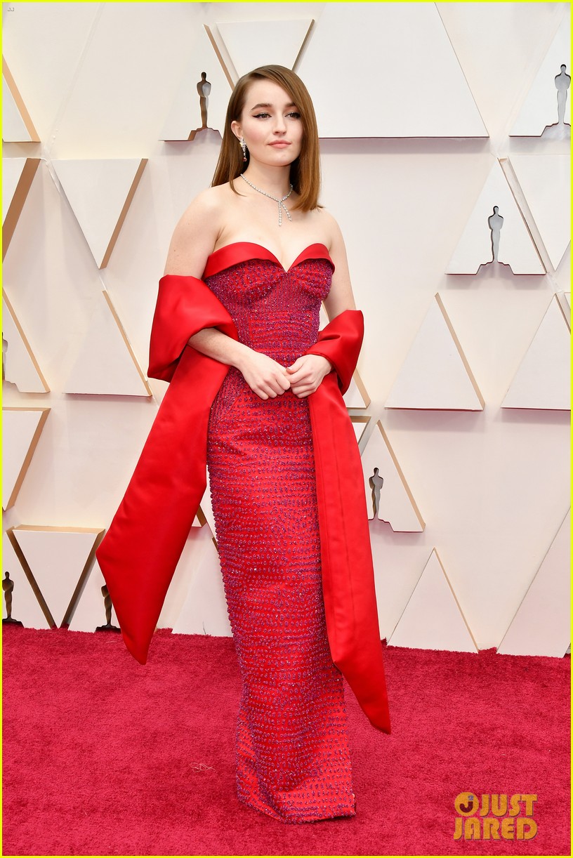 'Booksmart' Stars Kaitlyn Dever & Beanie Feldstein Are Both at Oscars