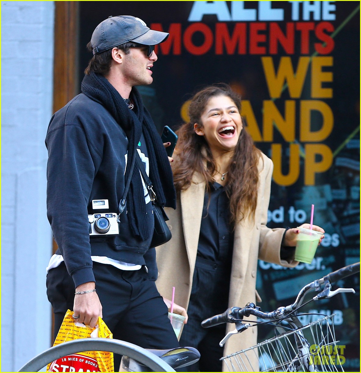 Jacob Elordi Gives Zendaya a Kiss During Casual NYC Outing: Photo