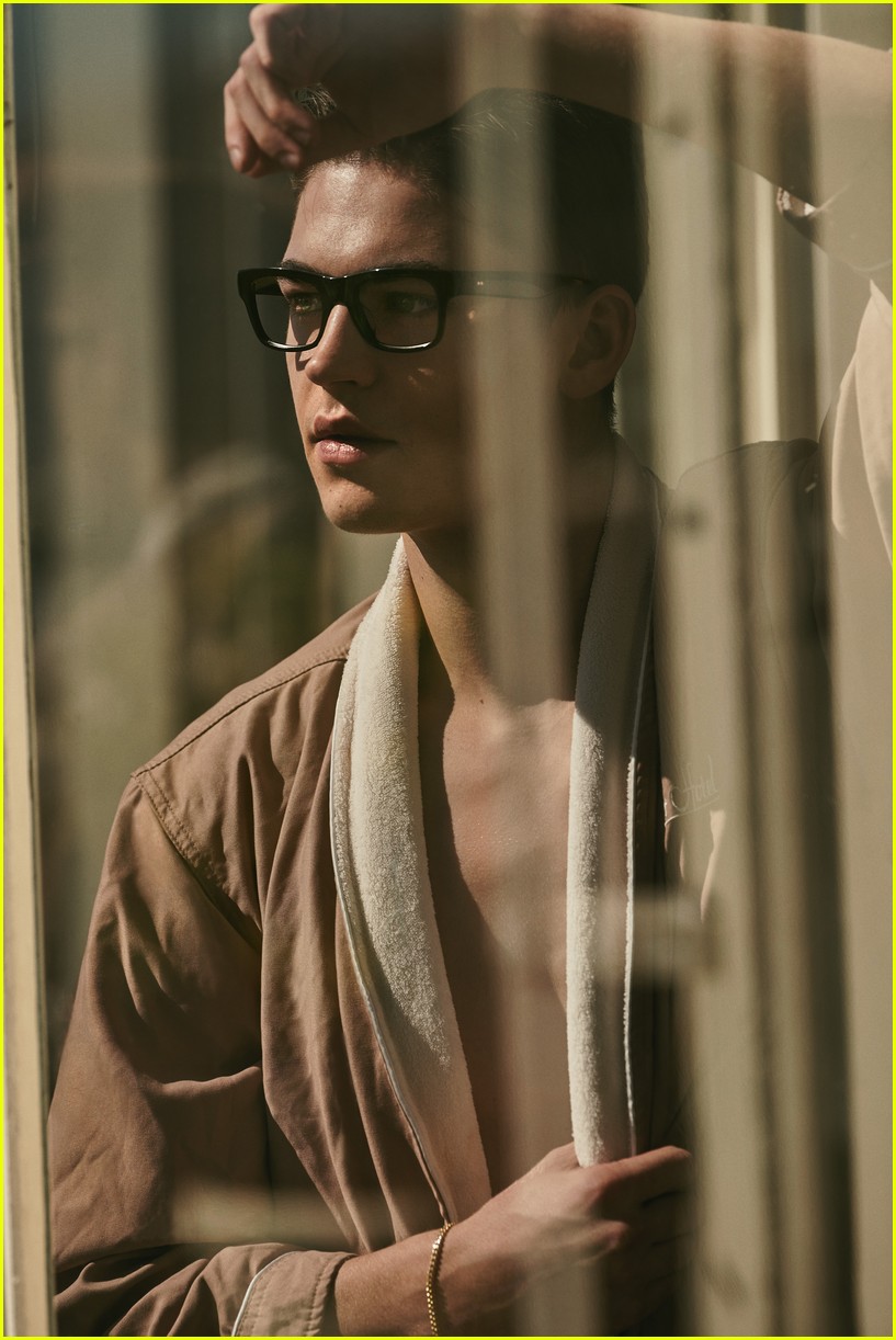 hero fiennes tiffin oliver peoples campaign 034432205