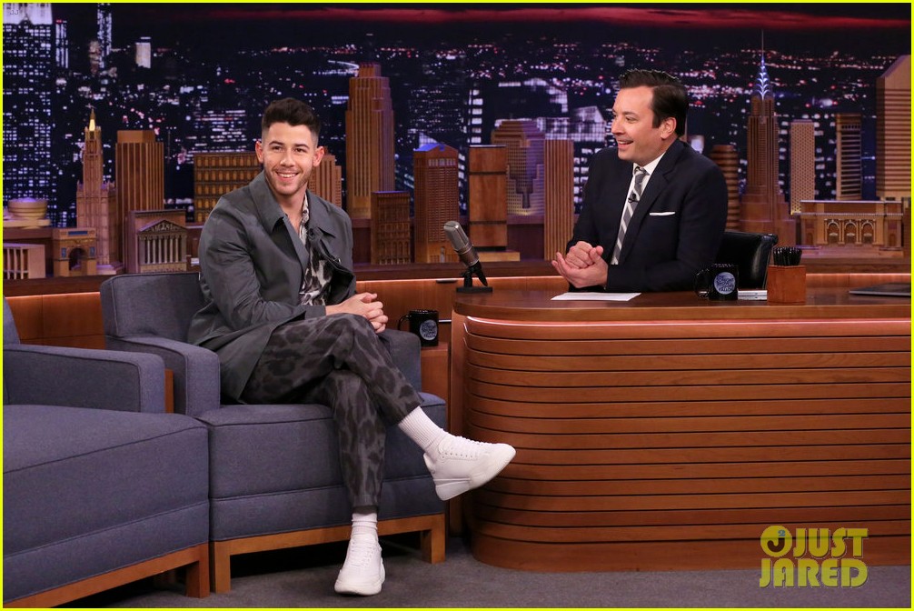 nick jonas reveals how he learned about that unfortunate grammys spinach incident 01