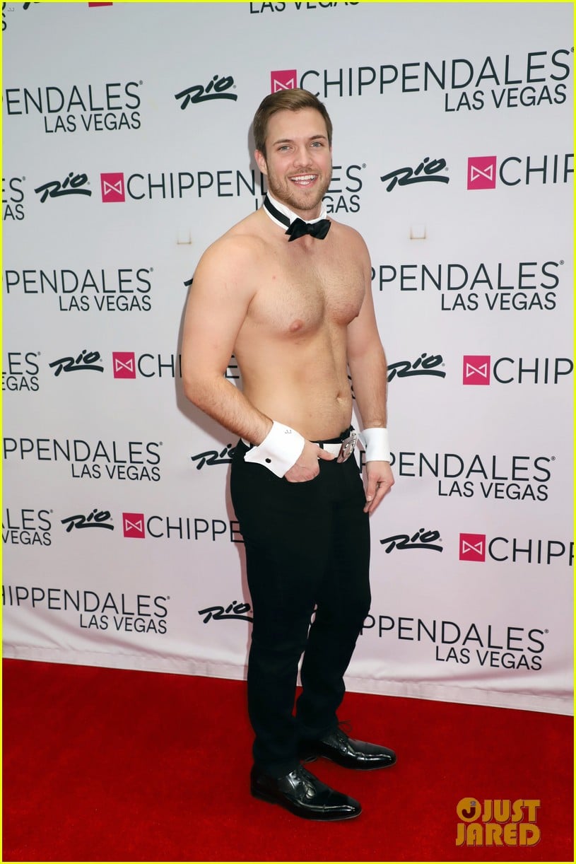 Bachelor Nation's Jordan Kimball Strips Down with the Chippendales