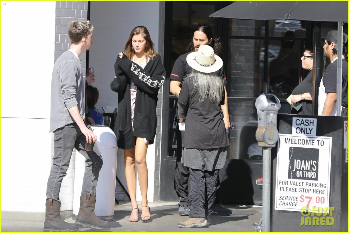 jared leto girlfriend valery kaufman spend day with his mom 034438553