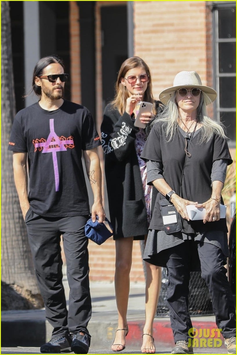 jared leto girlfriend valery kaufman spend day with his mom 064438556