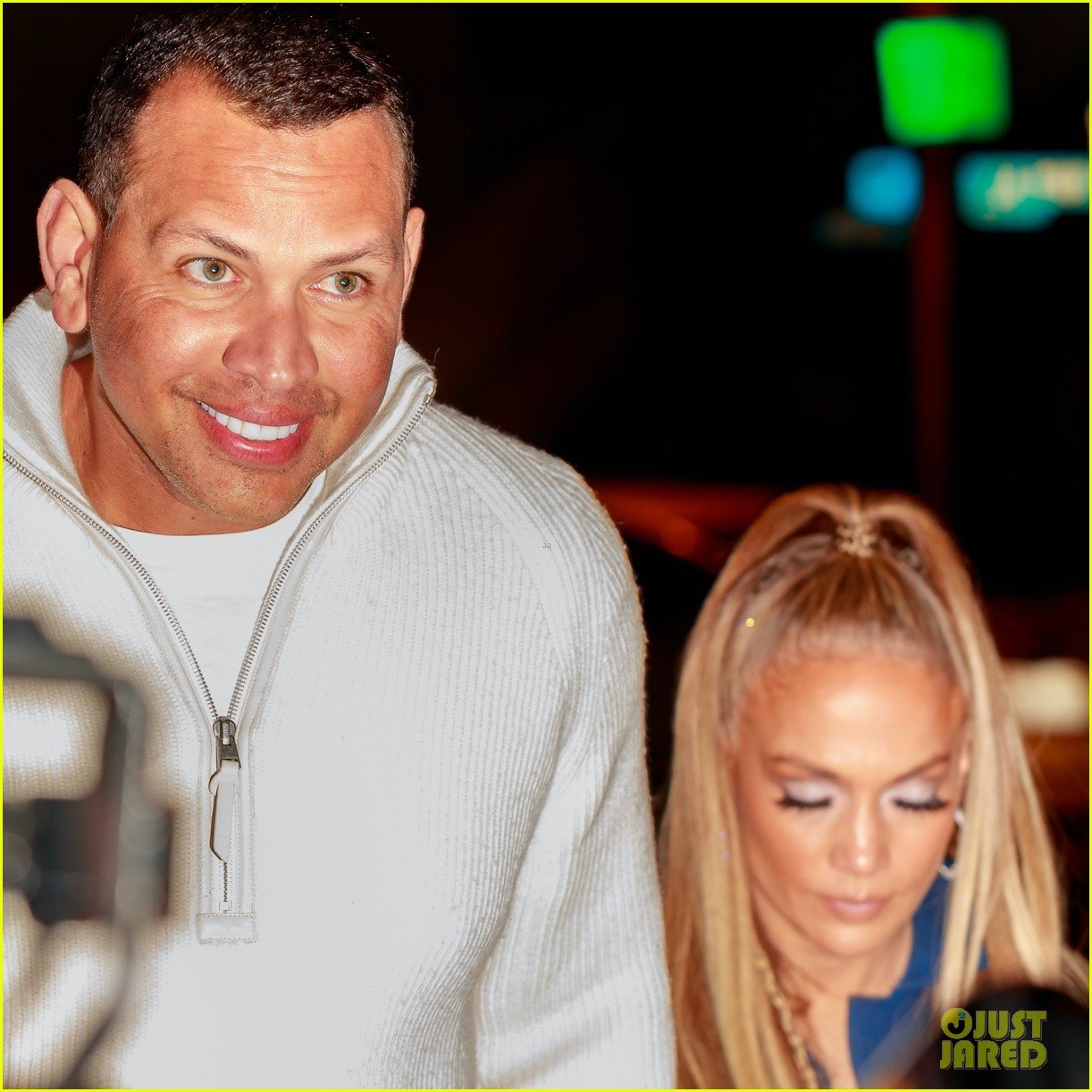 Jennifer Lopez & Alex Rodriguez Couple Up for Early Valentine's Dinner