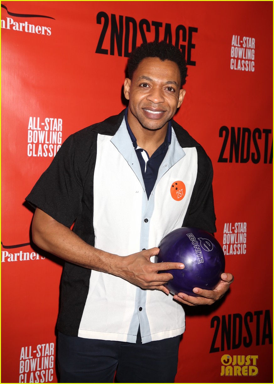 ben mckenzie takes part in second stages all star bowling classic 044436492