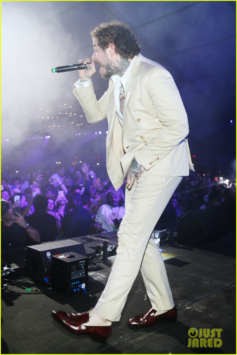 post malone performs at super bowl partykevin hart 164427683