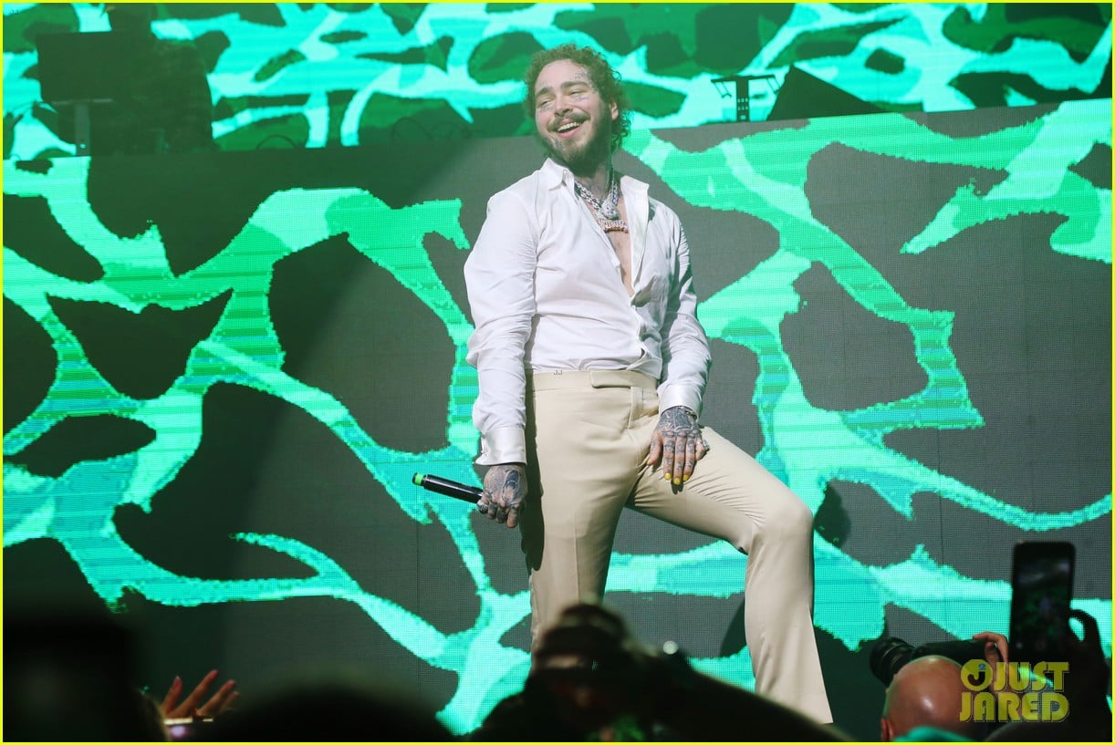 post malone performs at super bowl partykevin hart 20