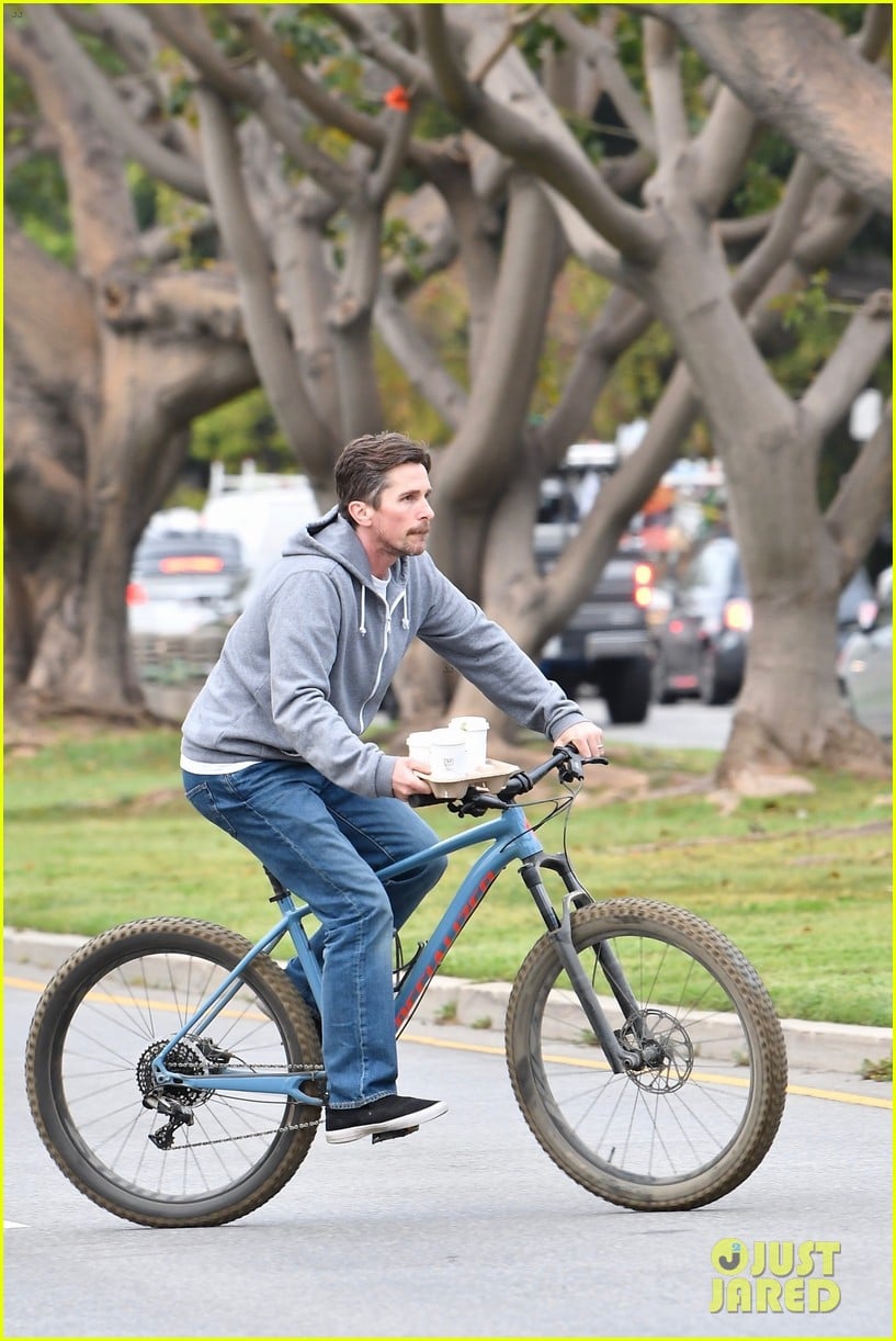 Christian Bale Balances a Tray of Coffee While Riding a Bike: Photo 4446742  | Christian Bale Photos | Just Jared: Entertainment News