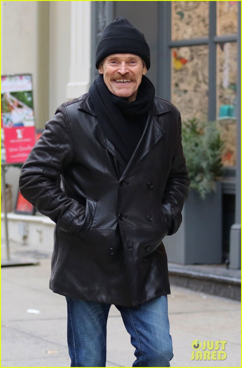 willem dafoe gives thumbs up during walk in nyc amid coronavirus concerns 054449855