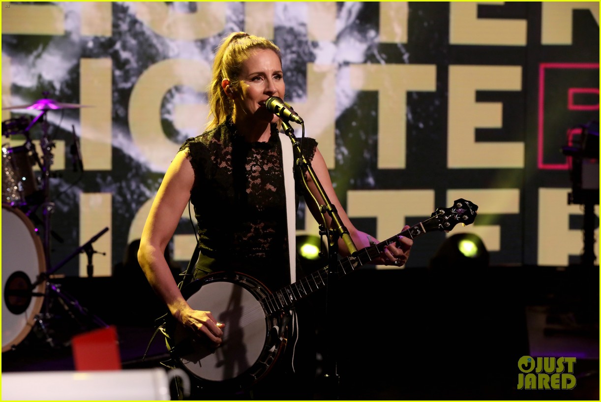 dixie chicks on being the first targets of cancel culture it can ruin people lives 084449626