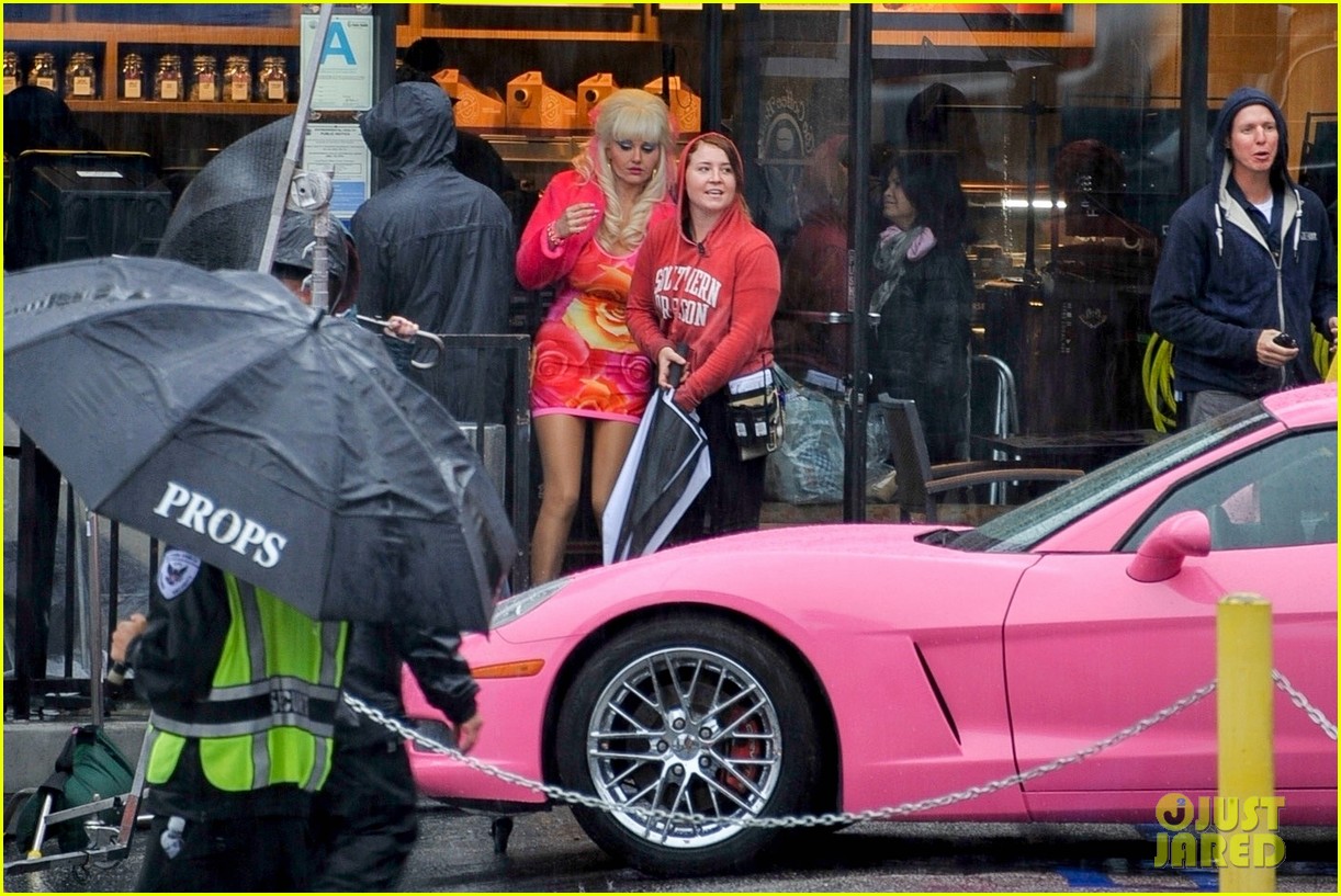 emmy rossum films final scenes for angelyne before production shuts down 094448912