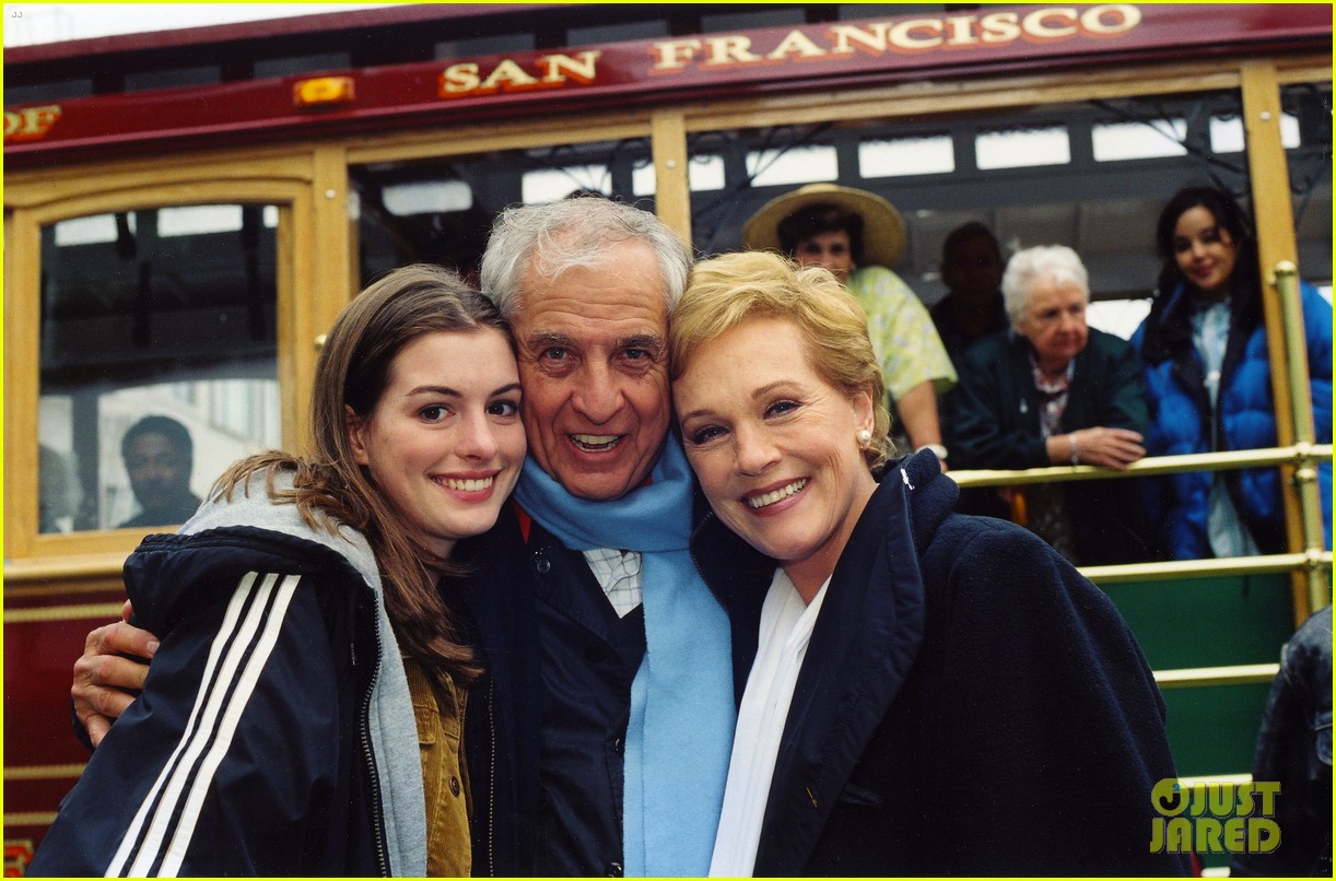 anne hathaway garry marshall abc special 034458942