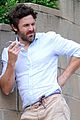 casey affleck takes call on his walk 04
