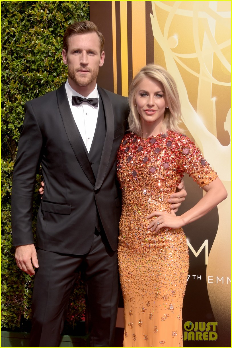 Julianne Hough & Brooks Laich Confirm They've Split After Almost Three(02)