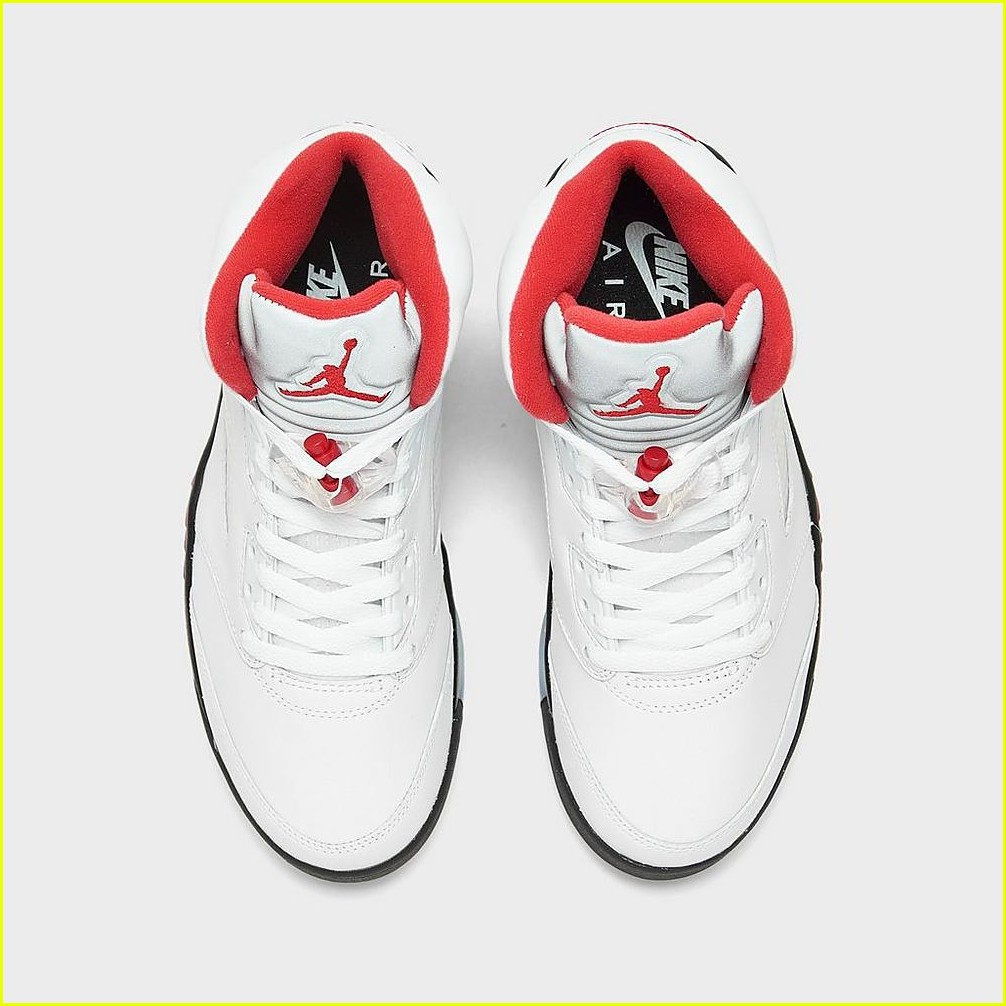 air jordan fire red out now 054457317