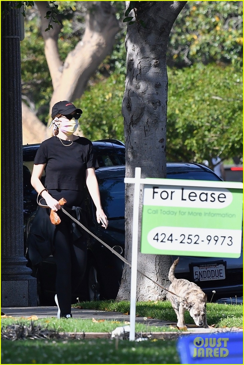 Pregnant Katherine Schwarzenegger Shows Off Tiny Baby Bump While
