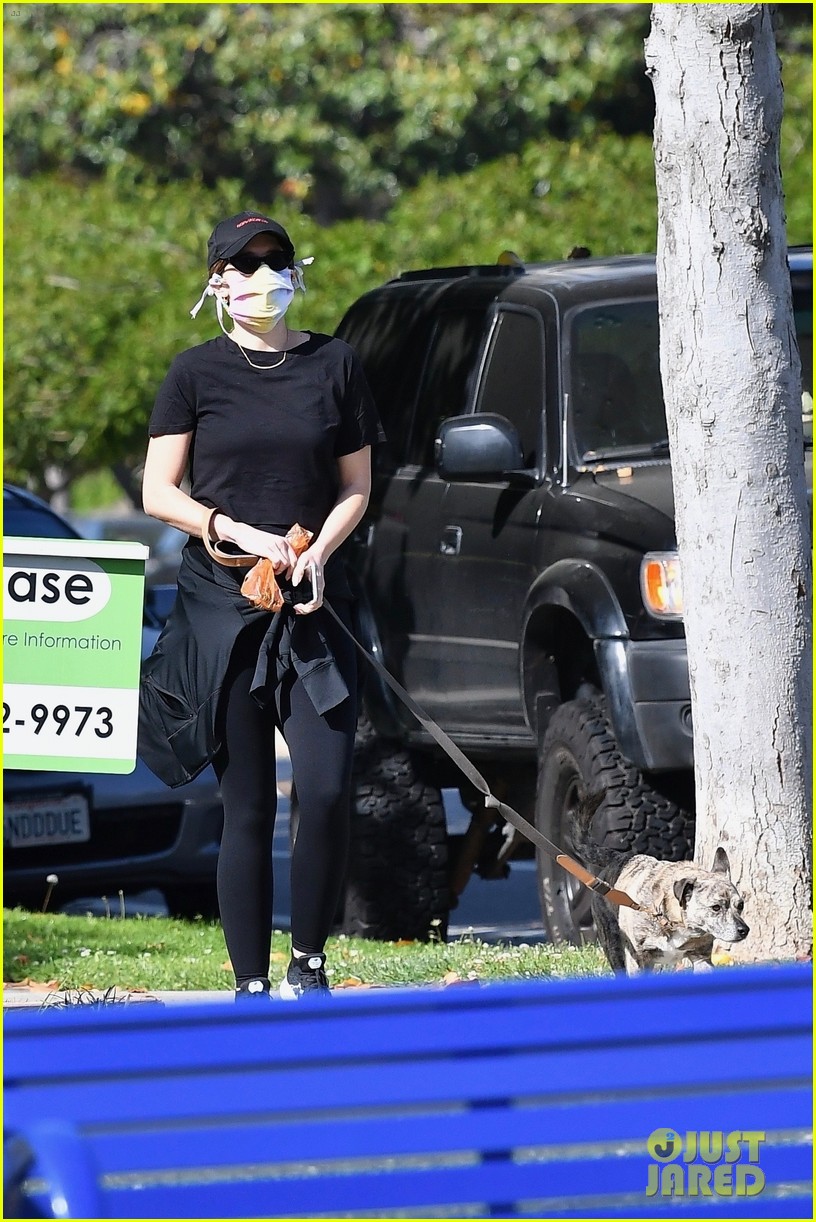 Pregnant Katherine Schwarzenegger Shows Off Tiny Baby Bump While