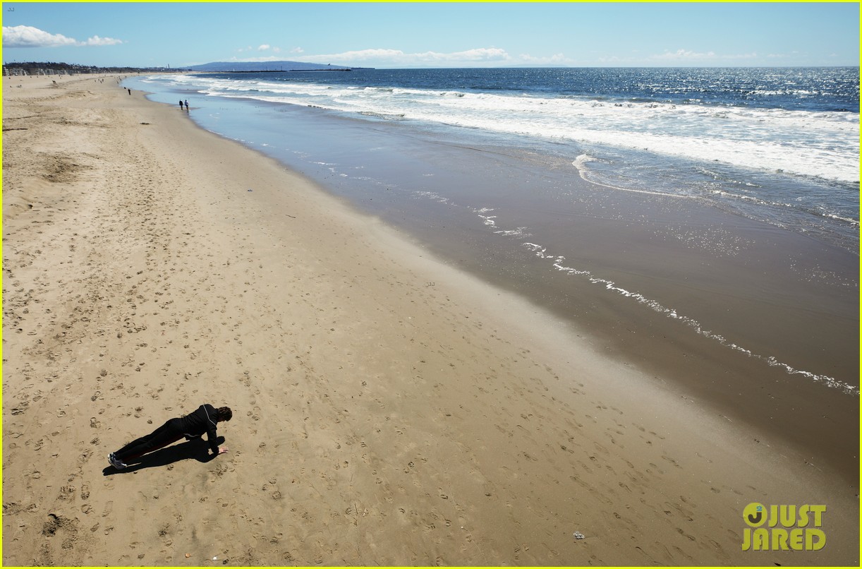 los angeles beaches to reopen 064458794