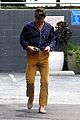 chris pine shows off cool style while running an errand 03