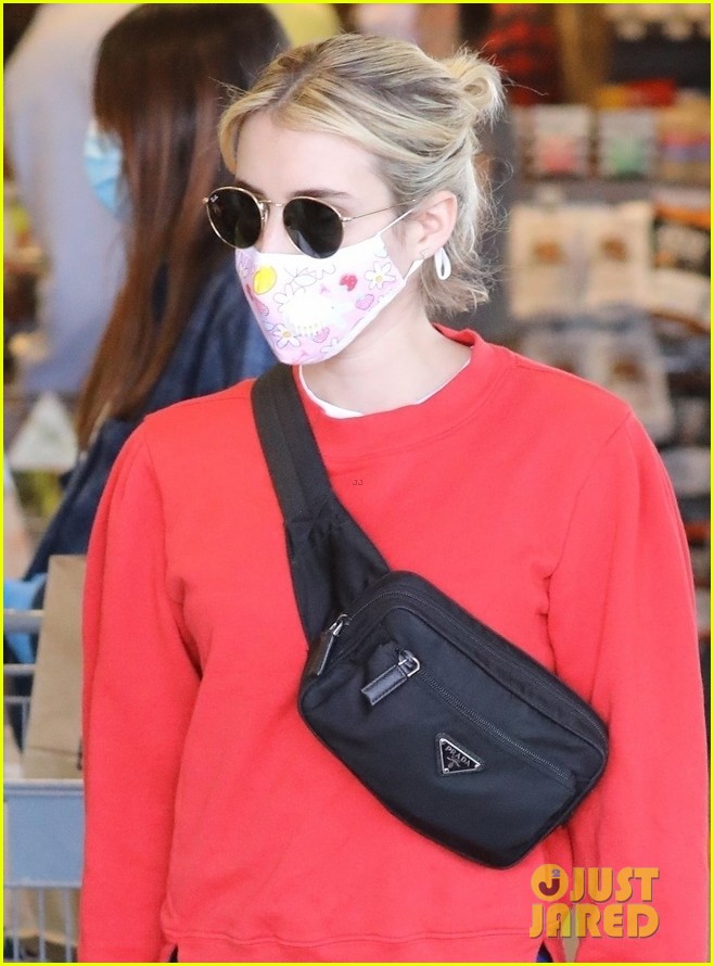 emma roberts steps out to stock up on groceries for the week 04