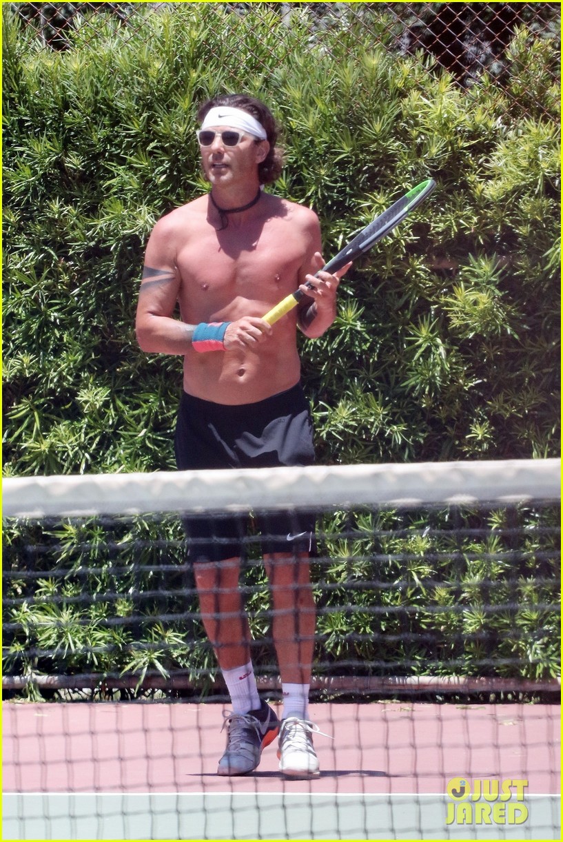 gavin rossdale goes shirtless playing tennis 444460824