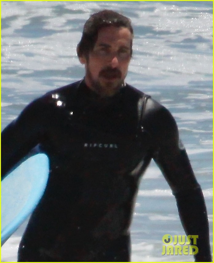 christian bale spends the afternoon surfing in la 064462291