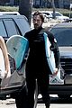 christian bale spends the afternoon surfing in la 04